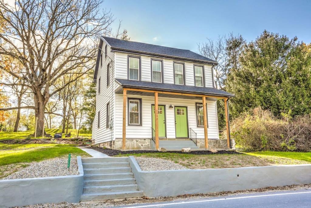 Beautiful Farmhouse Close To Lanc Hershey Etown Mount Joy المظهر الخارجي الصورة