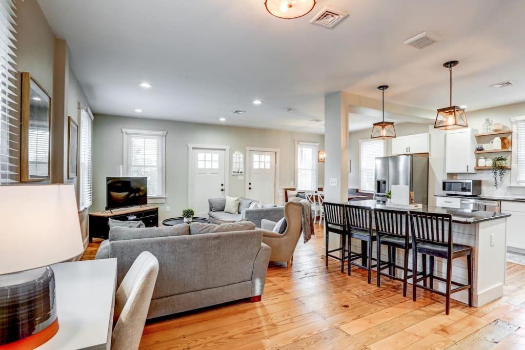 Beautiful Farmhouse Close To Lanc Hershey Etown Mount Joy المظهر الخارجي الصورة